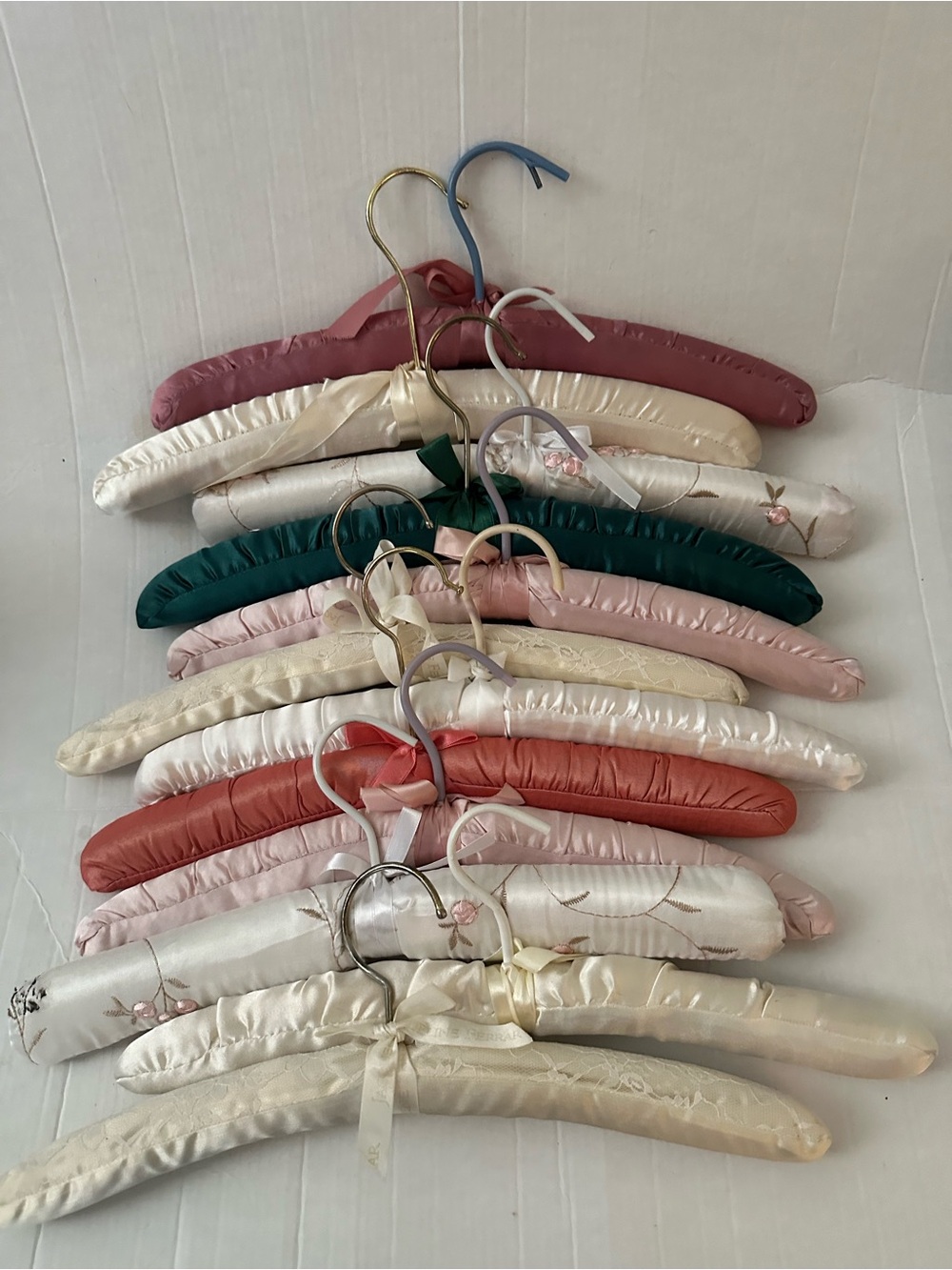 Lot of 12 Padded Satin Clothes Hangers Mixed Colors Floral Lace Non Slip Closet